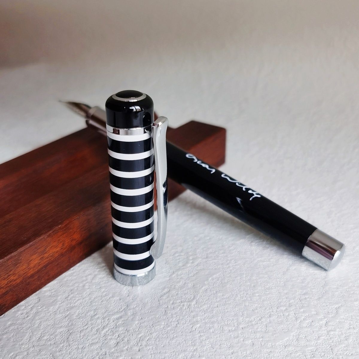 Lincraft 703 Oscar Wilde Fountain Pen