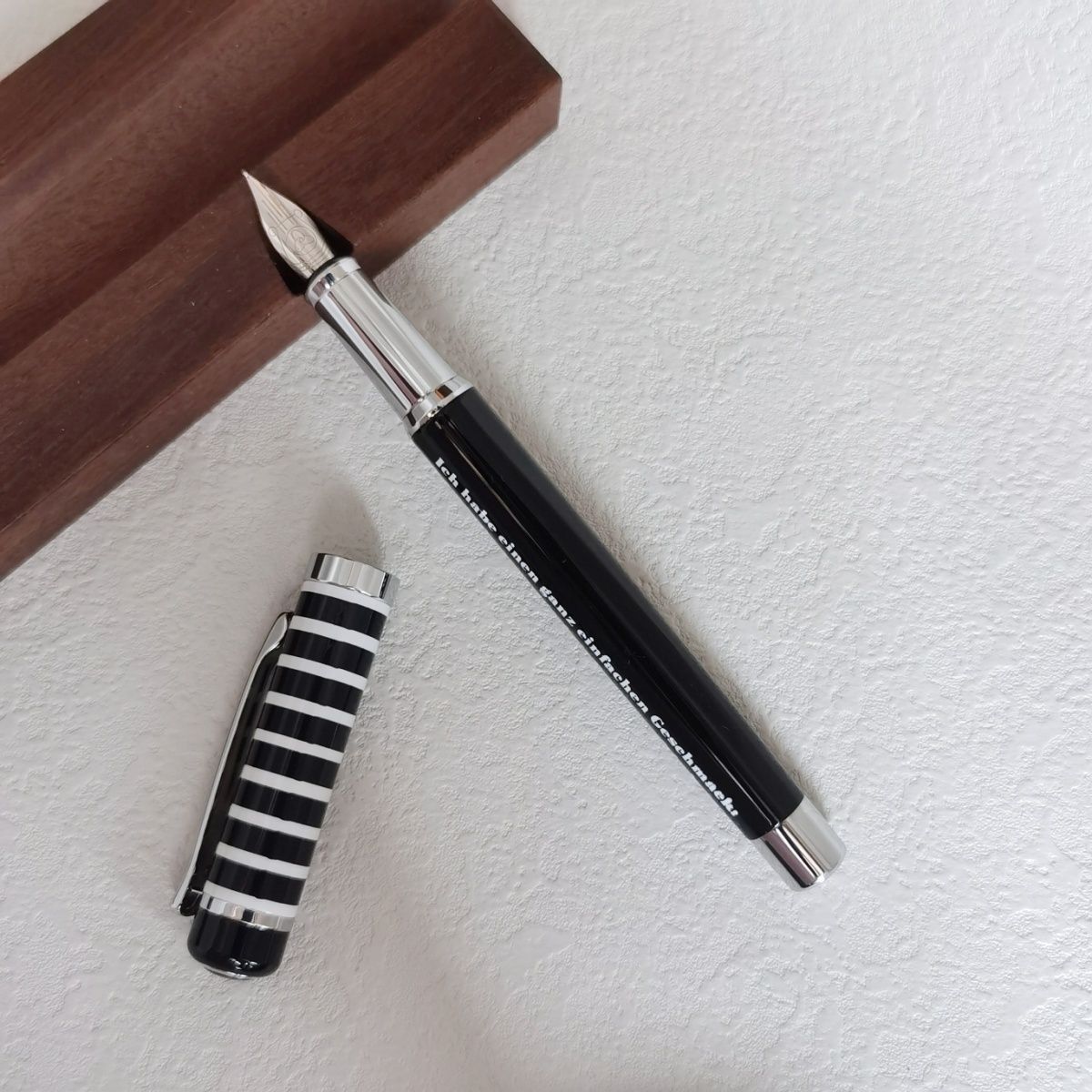Lincraft 703 Oscar Wilde Fountain Pen