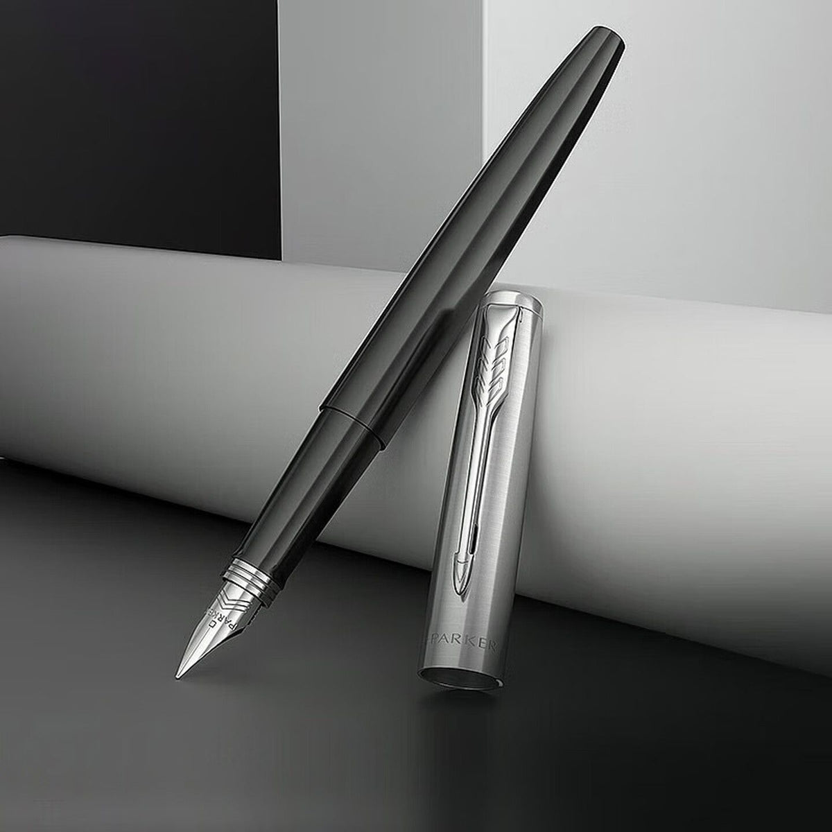 Parker Jotter fountain pen with silver cap and arrow clip