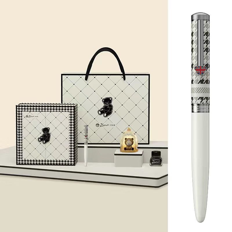 Picasso 921 Houndstooth Fountain Pen Nib Detail