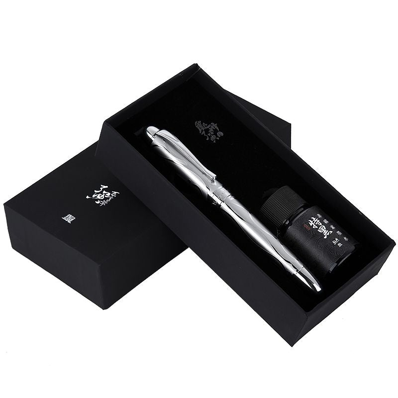 Hongdian Vintage Fountain Pen Nib Close-up