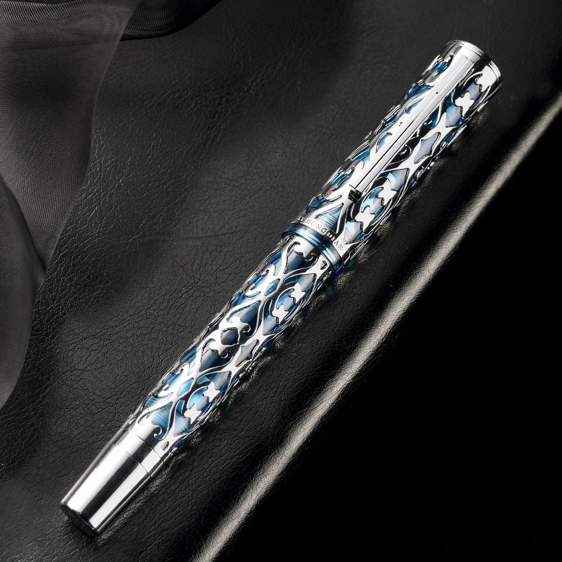 Hongdian ornate silver-tone fountain pen close-up