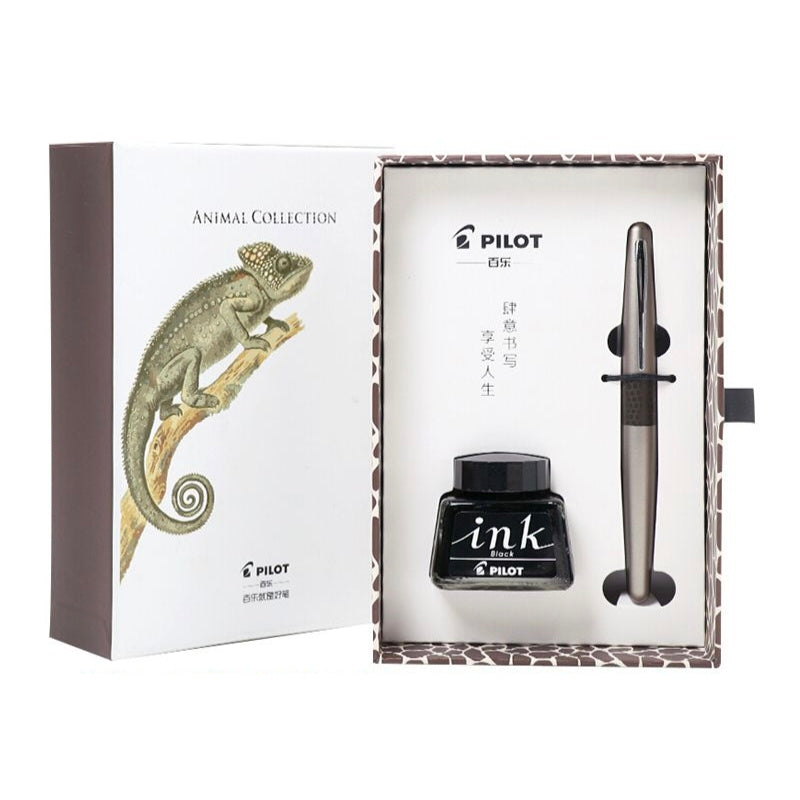PILOT Animal Collection chameleon gift box with fountain pen and black ink bottle
