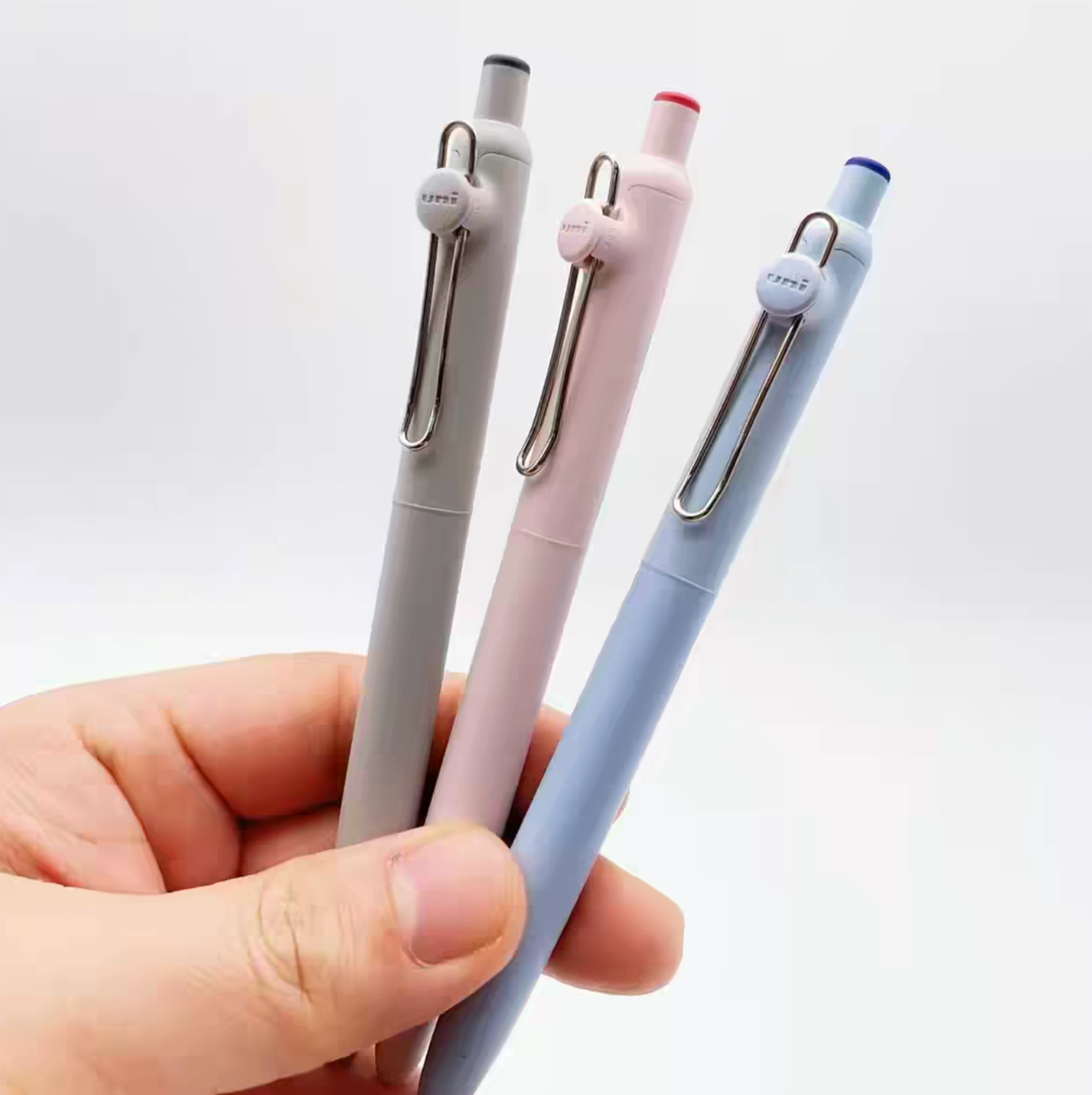 Uni-ball ZENTO gel pen 3-pack in pastel grey pink and blue